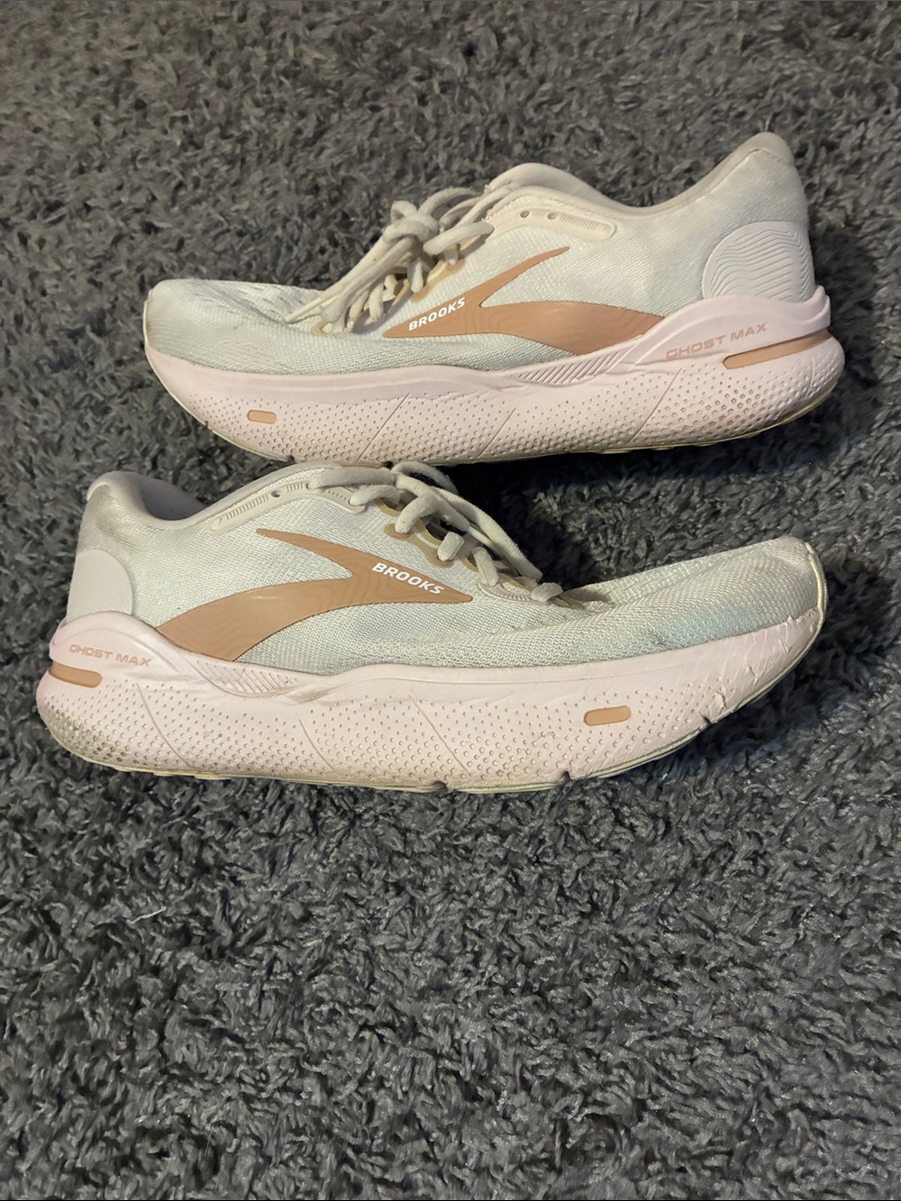 Brooks ghost max